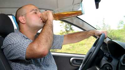 Чтобы узнать крепость выпитого самогона, водитель прошел тест на опьянение