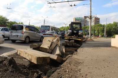 Жители Абакана пожаловались на ремонт дороги на улице Щетинкина