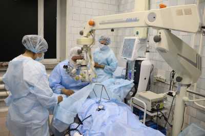 В Хакасию поступило высокотехнологичное оборудование для операций на глазах