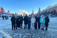 В Москве побывали на каникулах дети участников СВО из Хакасии
