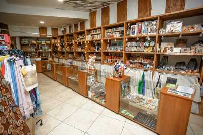 В главном музее Хакасии снова заработал сувенирный магазин