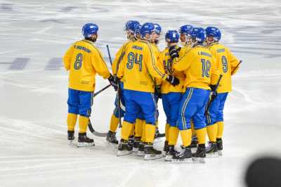 Сборная Казахстана дала бой шведам