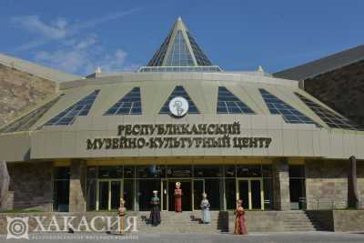 Литературная встреча: рифма зазвучит в главном музее Хакасии