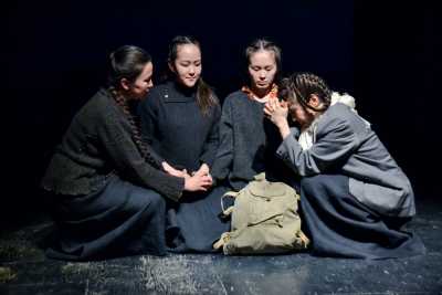 Театр Топанова представит героическую постановку о хакасских студентах