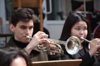 В центре Абакана студенты устроили концерт живой музыки к Дню Победы