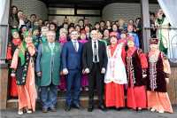 Лигу хакасских женщин «Алтынай» с юбилеем поздравил Валентин Коновалов