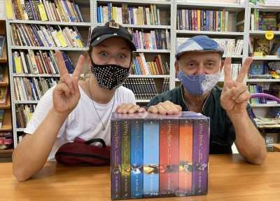 Путешественник из Германии подарил детской библиотеке Хакасии &quot;Гарри Поттера&quot; на английском