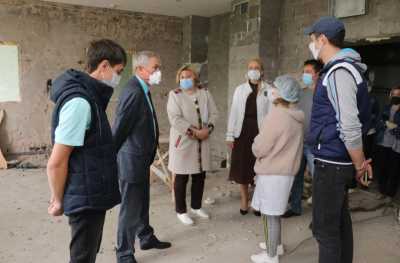 Ремонтируют больницу в Усть-Абакане