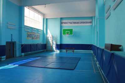 Девять спортзалов отремонтируют в школах Хакасии
