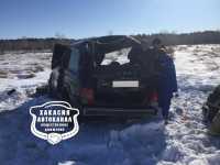 По дороге в Саяногорск автомобиль слетел в кювет