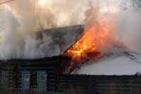 В Хакасии по неустановленной причине загорелся жилой дом