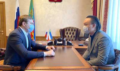 Валентин Коновалов пригласил Сангаджи Тарбаева на международный туристский форум, который в следующем году пройдёт в Хакасии. 