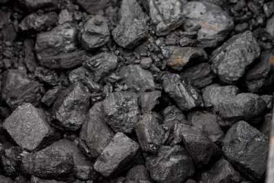 Жителям деревни Заря доставили уголь от разреза Степной