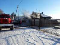 Неисправная печь и горячая зола довели до пожаров в Хакасии
