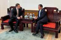 Глава Хакасии в Москве встретился с послом КНР в России