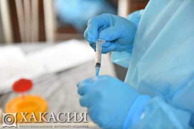Во всех муниципалитетах Хакасии продолжается вакцинация от COVID-19