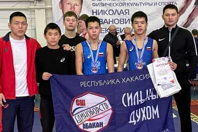 Бронзу завоевали хакасские борцы на Всероссийских соревнованиях