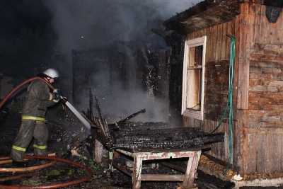В Хакасии пожарные тушили жилые дома