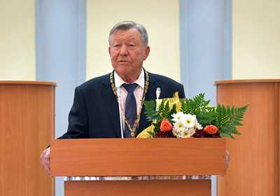 Виктор Преловский, много лет трудившийся на благо Хакасии, стал её почётным гражданином. 