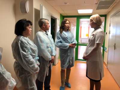 Представители Минздрава России побывали в лечебных учреждениях Хакасии