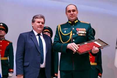 Воинов-железнодорожников с 23 февраля поздравил Юрий Курлаев