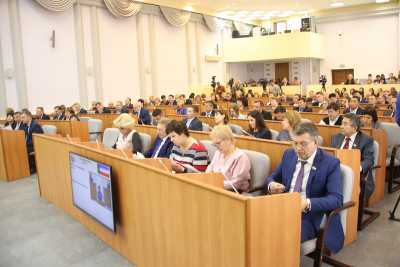 На сессии Верховного Совета Хакасии приняли два законопроекта
