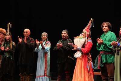 Театр «Читiген» получил Благодарность председателя правительства Калмыкии