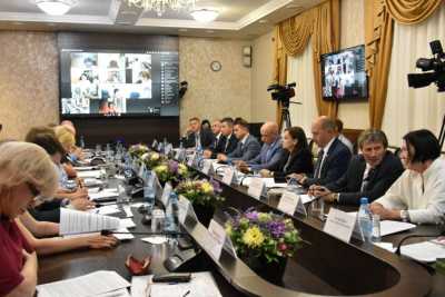 Депутаты Госдумы провели в Хакасии круглый стол по соцподдержке пенсионеров