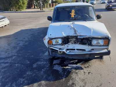 Автоледи пострадала из-за неудачного разворота в Абакане