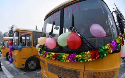 Районы Хакасии получат 11 новых школьных автобусов
