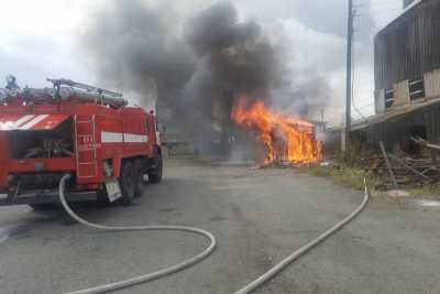 Пожарные в Хакасии тушили надворные постройки в минувшие сутки