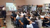 Интеллект-центр поздравил абаканских школьниц с праздником