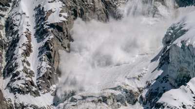 ГУ МЧС по Хакасии: в горных районах существует угроза схода лавин