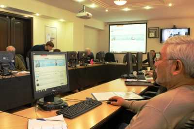 В городах и районах Хакасии пенсионеров обучат работе на компьютере