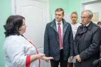 Валентин Коновалов поручил оказать финансовую помощь учреждениям первичной медпомощи в Усть-Абаканском районе