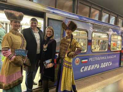 &quot;Сибирь здесь&quot;: в Москве запустили тематический поезд