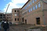 Прокурор Абакана проверил процесс строительства в пансионате ветеранов