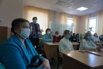 Вакцинацию и QR-коды сельчане Хакасии обсудили на площадке «Общественного диалога»