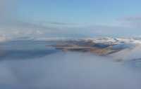Таинственно красиво: путешественники показали туман над Красноярским водохранилищем