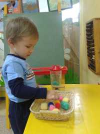 Занятия в группе кратковременного пребывания помогут малышу адаптироваться к детскому саду. 