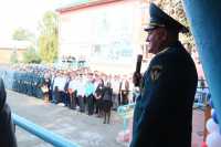Спасатели Хакасии посетили торжественные линейки и поздравили школьников