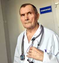 Коллеги считают Юрия Вохмина строгим, но справедливым. На его счету тысячи спасённых пациентов. 