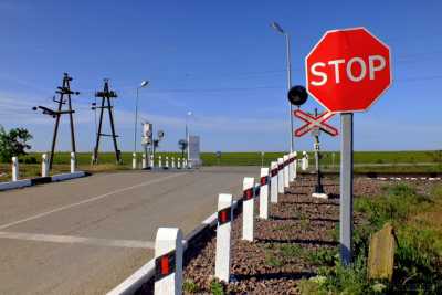 Водителям Хакасии напомнили о правилах пересечения железнодорожных путей