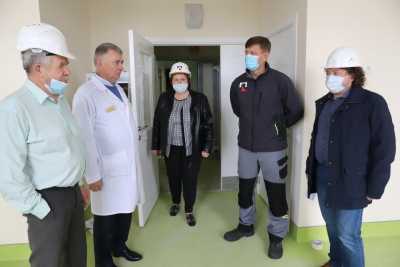 Московские медики поделились с саяногорскими опытом лечения больных с коронавирусом