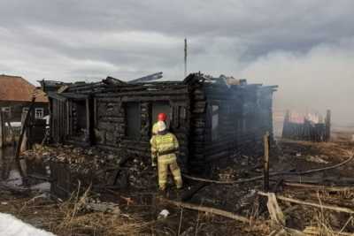 Ни помыться, ни попариться: огонь оставил без бани семью в Таштыпском районе