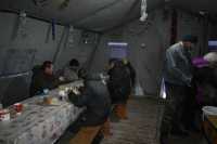 Пункт обогрева и кормления бездомных в Абакане завершил свою работу