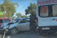 В столице Хакасии иномарки не поделили дорогу