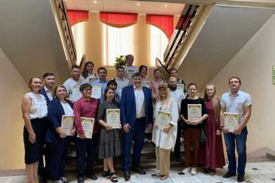В Минэкономразвития наградили творческих жителей Хакасии