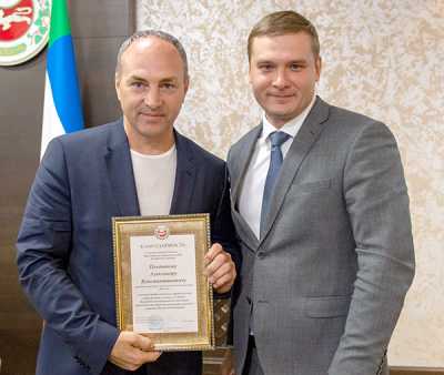 Успешный бизнесмен — учредитель фирмы «Вива-Лаб» Александр Поздняков удостоен благодарности главы Хакасии. 