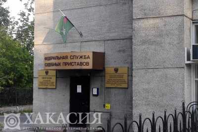 Женщину заставили опровергнуть информацию о хамстве в Саяногорской больнице